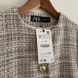 ［タグ付新品］ZARA ボタンディテール付きテクスチャー入り生地ブレザー XS