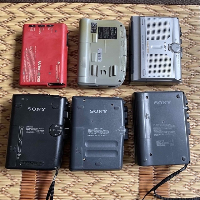 ジャンク品 WM-805 SONY カセットウォークマン 染みる ジャンク品 WM-805 SONY カセットウォークマン 染みる