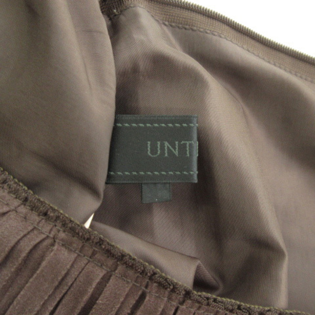 UNTITLED(アンタイトル)のアンタイトル UNTITLED スカート フレア タック  レディースのスカート(ひざ丈スカート)の商品写真