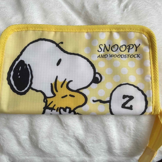 SNOOPY(スヌーピー)のスヌーピー　マルチケース　通帳ケース　母子手帳ケース キッズ/ベビー/マタニティのマタニティ(母子手帳ケース)の商品写真