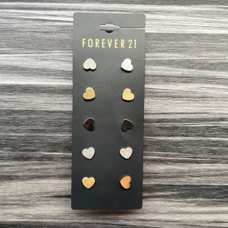 フォーエバートゥエンティーワン(FOREVER 21)のForever21 ハート  ピアス(ネックレス)