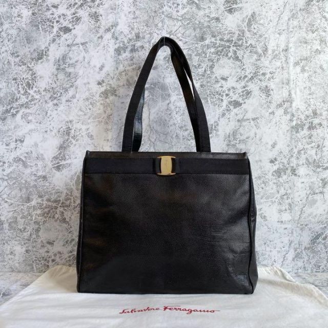 【FERRAGAMO】フェラガモ　ヴァラ　レザー　トートバッグ