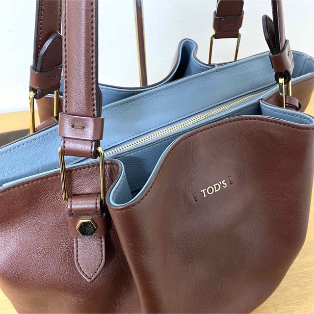 2305-21|極美品|トッズ フラワーバッグ 本革 パープル 販売店舗限定