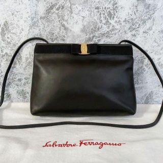 サルヴァトーレフェラガモ(Salvatore Ferragamo)のサルヴァトーレ フェラガモ ヴァラリボン ショルダーバッグ レザー ブラック(ショルダーバッグ)