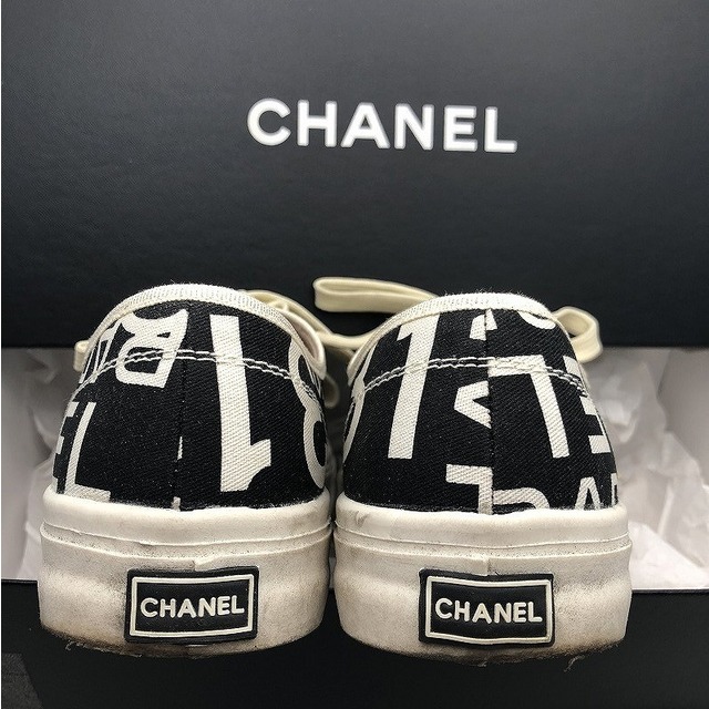 [USED/]CHANEL シャネル スニーカー ヴィンテージ CHANELロゴ×ココマークプリント柄 スニーカー ブラック×ホワイト ブラック ホワイト 38  ai-tdc-002995