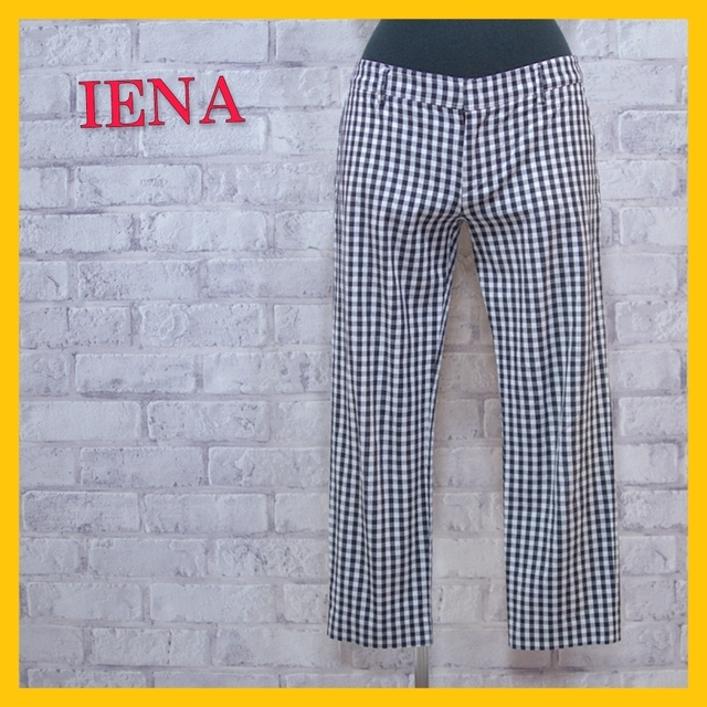 IENA(イエナ)の美品 イエナ テーパード パンツ クロップド チェック ストレッチ 白 黒 S レディースのパンツ(クロップドパンツ)の商品写真