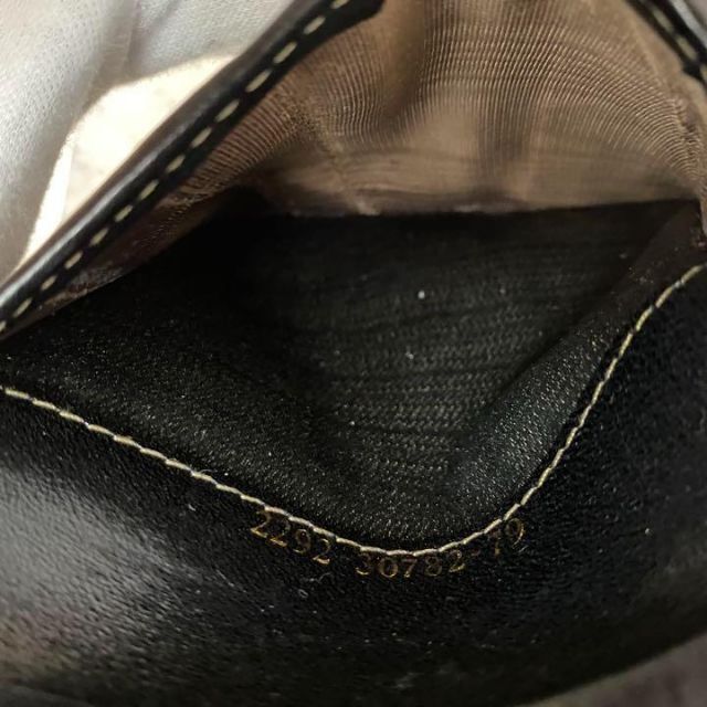 FENDI(フェンディ)のフェンディ FENDI ズッカ柄 二つ折財布 がま口 レディースのファッション小物(財布)の商品写真