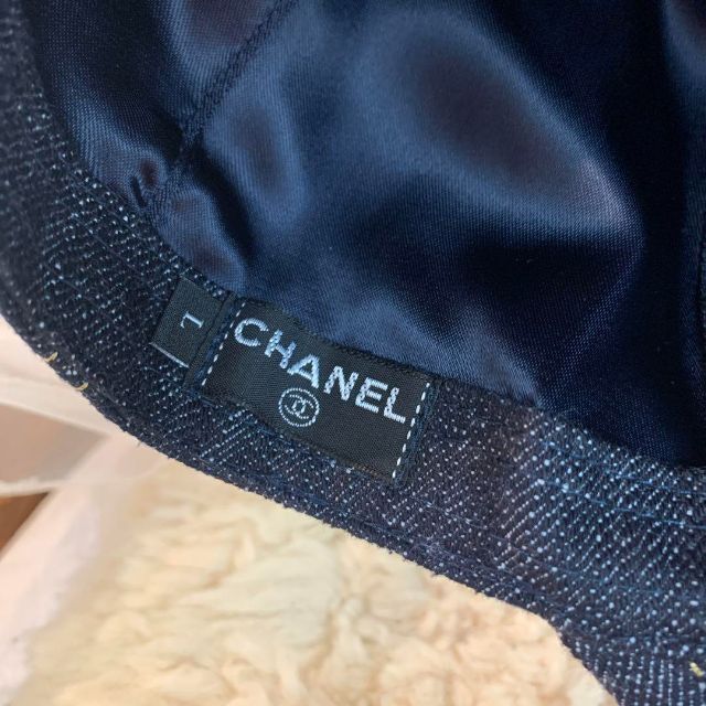 CHANEL(シャネル)の☆超美品☆CHANEL スパークリングデニム ベースボールキャップ ココマーク レディースの帽子(キャップ)の商品写真