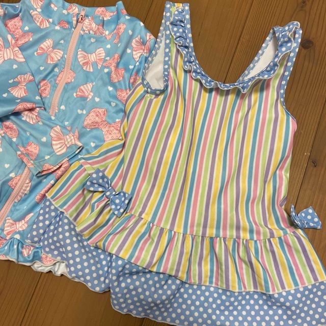 女の子　水着　120 ラッシュガード キッズ/ベビー/マタニティのキッズ服女の子用(90cm~)(その他)の商品写真