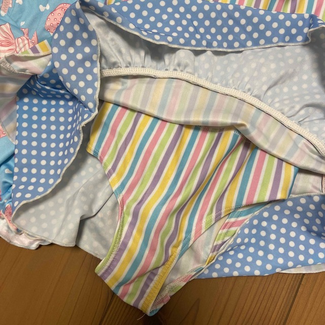 女の子　水着　120 ラッシュガード キッズ/ベビー/マタニティのキッズ服女の子用(90cm~)(その他)の商品写真