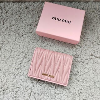 miumiu - miumiu パスケース カードケース ハート ♡ ラブレター型 