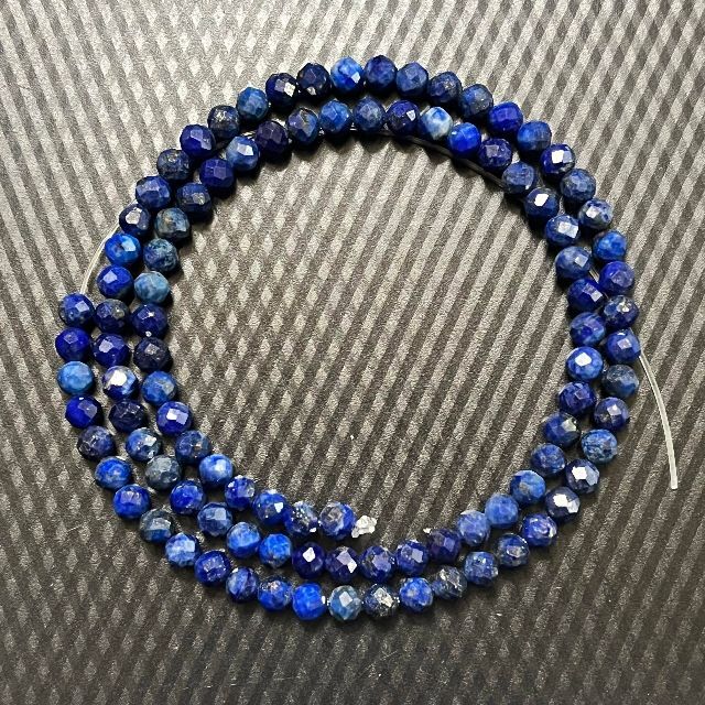 ラピスラズリ ラウンドカット 天然石ビーズ 4mm 一連20cmの通販 by K2L