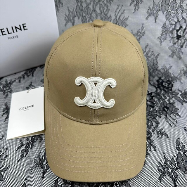 CELINE トリオンフ キャップ ブラウン カーキ色 - キャップ