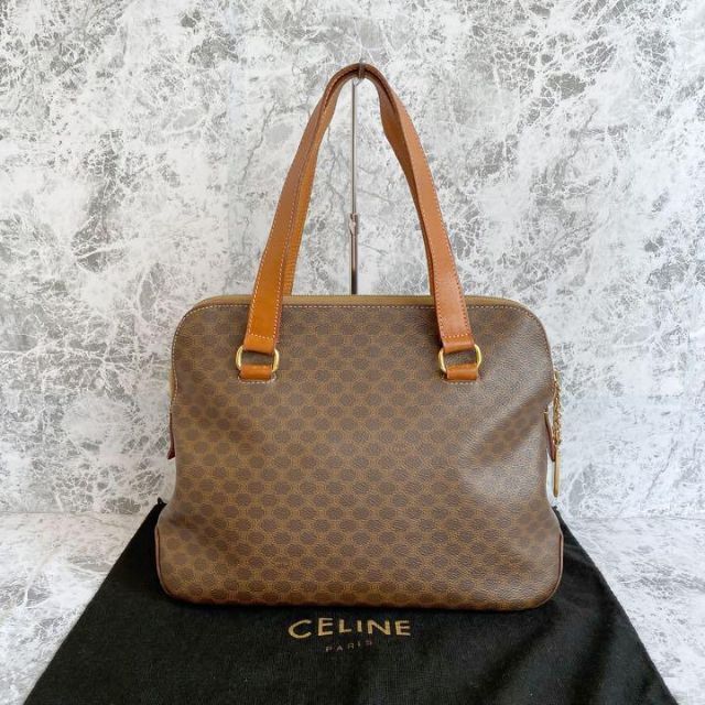 極美品 CELINE セリーヌ トートバッグ マカダム トリオンフレザー 金具-