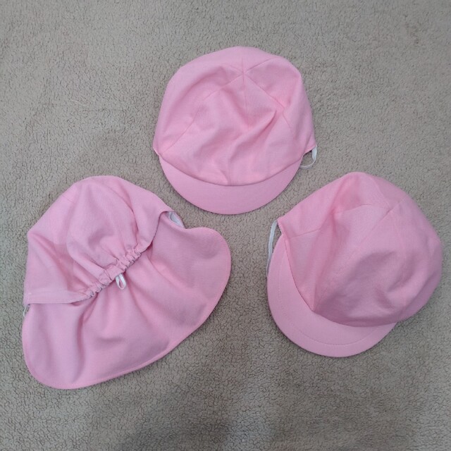 【中古】園児 カラー帽子 ピンク色 セット キッズ/ベビー/マタニティのこども用ファッション小物(帽子)の商品写真
