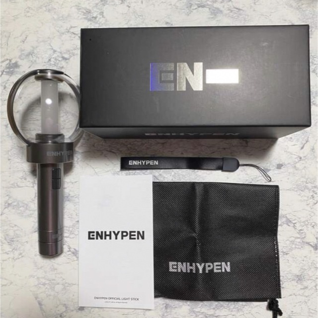 ENHYPEN(エンハイプン)のENHYPEN ペンライト 公式 エンタメ/ホビーのCD(K-POP/アジア)の商品写真