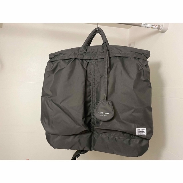 直営店に限定 HYKE ヘルメットバッグ(オリーブ) 【中古】HYKE×PORTER