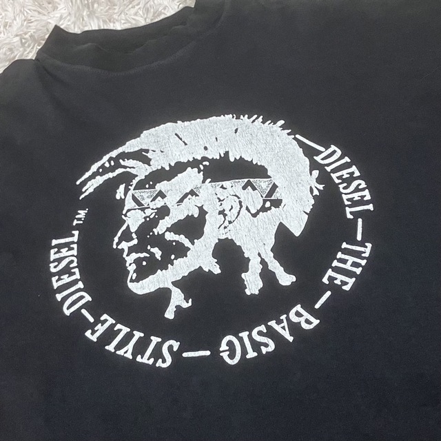 DIESEL(ディーゼル)のディーゼル DIESEL Ｔシャツ 半袖 オーバーサイズ 古着　ヴィンテージ メンズのトップス(Tシャツ/カットソー(半袖/袖なし))の商品写真