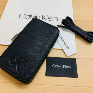 カルバンクライン(Calvin Klein)の大人気！★Calvin Klein ユニセックスモノグラムロゴミニレザーバッグ(ショルダーバッグ)