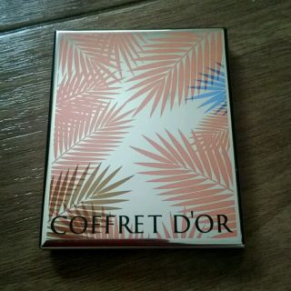 コフレドール(COFFRET D'OR)のコフレドール ビューティーサマーパレット 01(アイシャドウ)