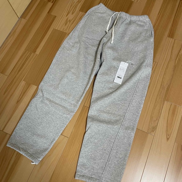 COMOLI(コモリ)のCOMOLI 22AW コットン吊裏毛パンツ HeatherGray 2 メンズのパンツ(その他)の商品写真