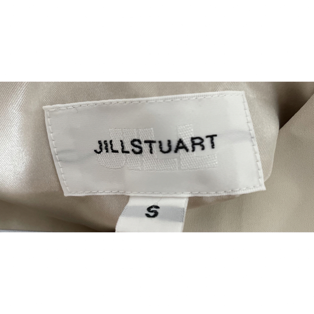 JILL by JILLSTUART(ジルバイジルスチュアート)のジルバイジルスチュアート　ホワイト　フロッキーフラワーワンピース レディースのワンピース(ロングワンピース/マキシワンピース)の商品写真