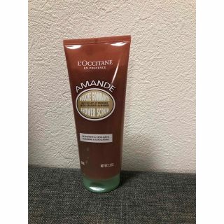 ロクシタン(L'OCCITANE)のロクシタン　アーモンド シャワースクラブ＜ボディ用スクラブ洗浄料＞ 200ml(ボディスクラブ)