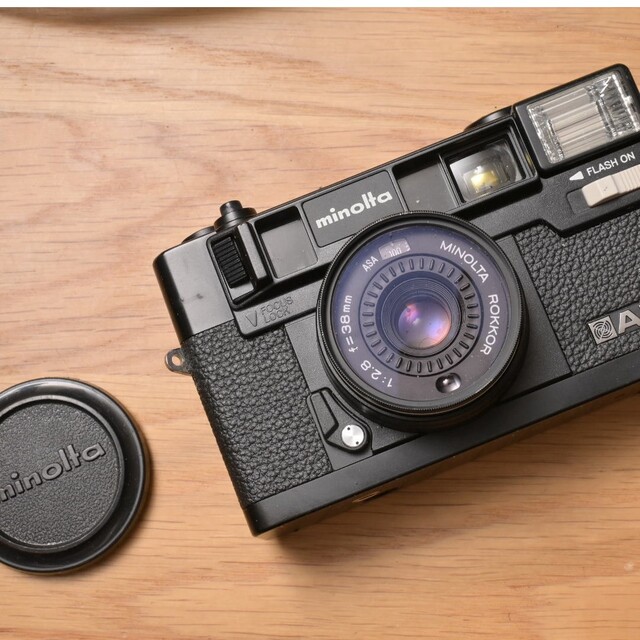 KONICA MINOLTA(コニカミノルタ)のフィルムカメラ MINOLTA Hi-matic AF 撮影可能 電池付 スマホ/家電/カメラのカメラ(フィルムカメラ)の商品写真