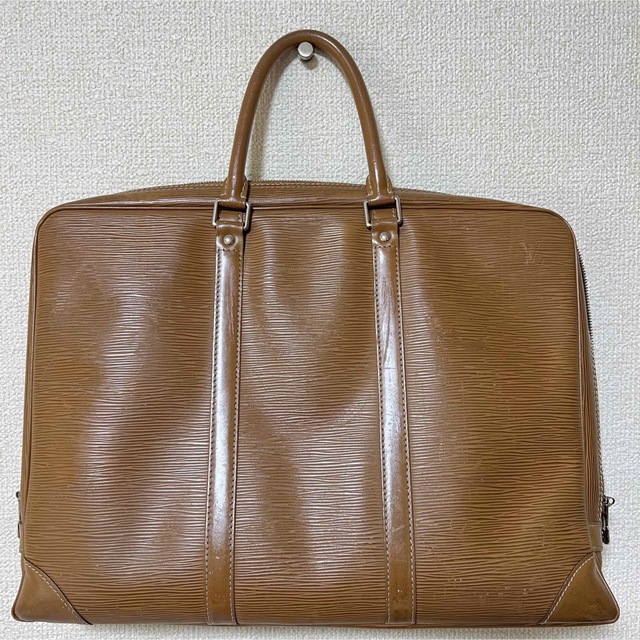 LOUIS VUITTON - LOUIS VUITTON エピ ビジネスバッグの通販 by