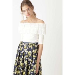 ジルスチュアート(JILLSTUART)のJILLSTUART　フィービーフリル襟ニット(ニット/セーター)