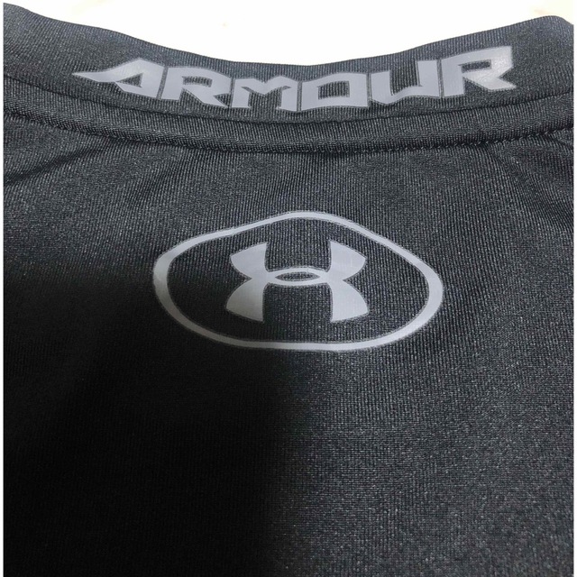 UNDER ARMOUR(アンダーアーマー)の美品　アンダーアーマー YMD 140cm  長袖 アンダーシャツ ヒートギア キッズ/ベビー/マタニティのキッズ服男の子用(90cm~)(Tシャツ/カットソー)の商品写真