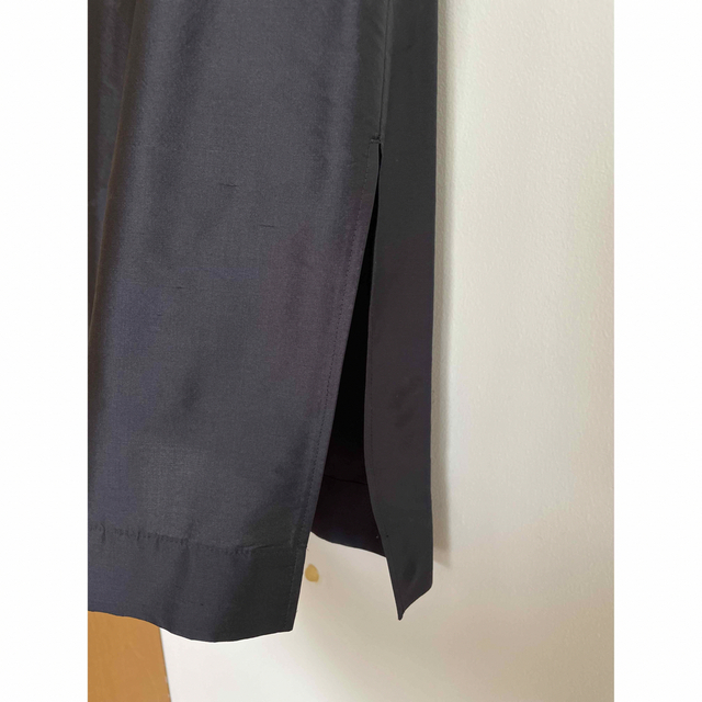 DRESSTERIOR(ドレステリア)の美品/ドレステリアDRESSTERIORシルクストレートスカート濃紺ネイビー38 レディースのスカート(ひざ丈スカート)の商品写真
