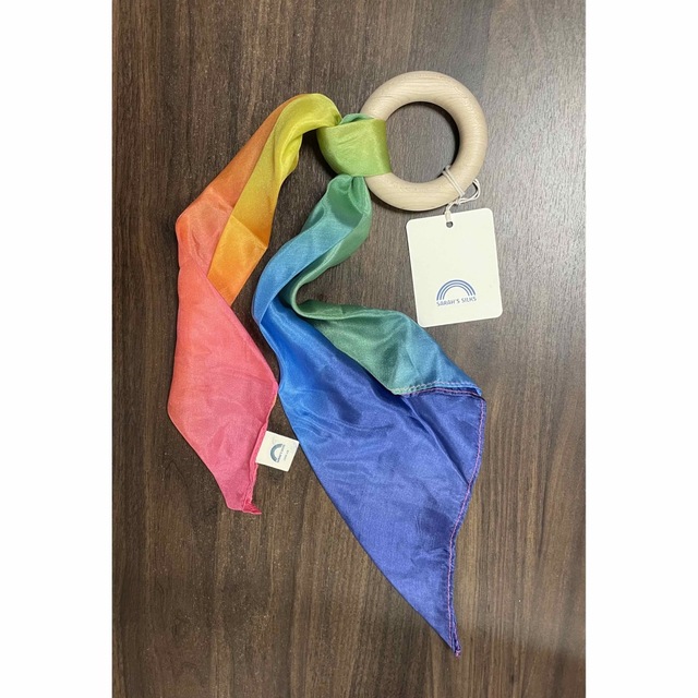 【新品未使用】サラズシルク　Rainbow Baby Teethers 歯がため エンタメ/ホビーのおもちゃ/ぬいぐるみ(その他)の商品写真