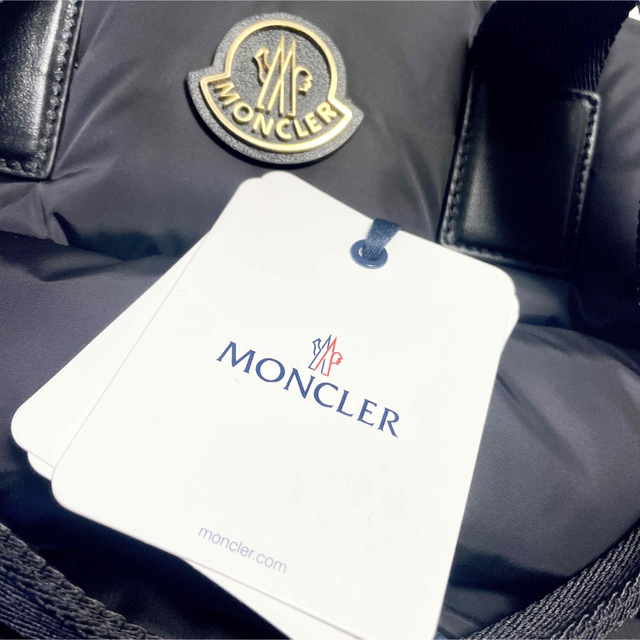 MONCLER(モンクレール)の【完売品/新品】MONCLER モンクレール Caradocトートバッグ レディースのバッグ(トートバッグ)の商品写真