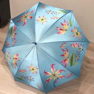 エスティローダー(Estee Lauder)の【新品】エスティローダー　Estee Lauder　傘　雨傘　ノベルティ(傘)