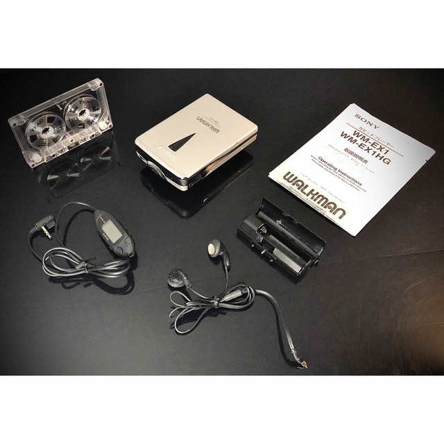 SONY(ソニー)のカセットウォークマン SONY WM-EX1 銀色「整備済み、完動超美品」 スマホ/家電/カメラのオーディオ機器(ポータブルプレーヤー)の商品写真