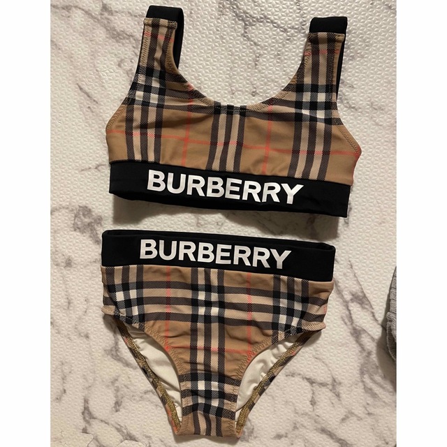 BURBERRY - yua様専用✨4y✨バーバリー✨Burberryの通販 by sa967's ...