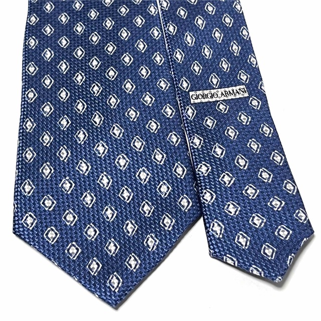 Giorgio Armani(ジョルジオアルマーニ)の✨極美品✨  ジョルジオアルマーニ  ネクタイ  ブルー系  高級シルク✨ メンズのファッション小物(ネクタイ)の商品写真