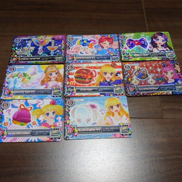 アイカツ!(アイカツ)の値下げ中 アイカツカード 8枚セット エンタメ/ホビーのアニメグッズ(カード)の商品写真