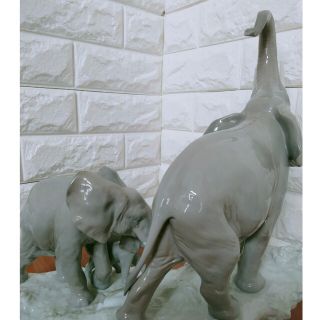 大型作品 リヤドロ「象の行進」