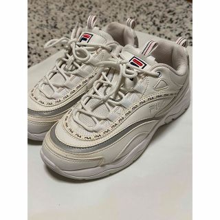 フィラ(FILA)のフィラ レイ FILA RAY TAPEY TAPE white スニーカー(スニーカー)