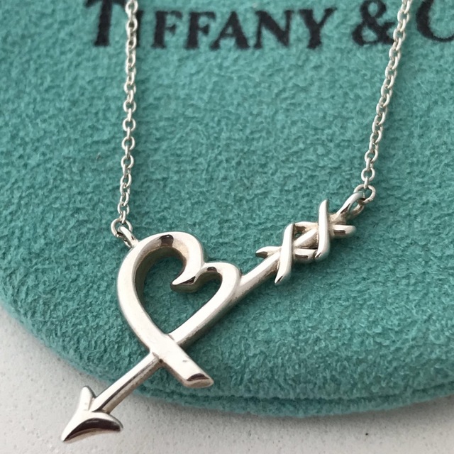 Tiffany ラビングハート アローネックレス美品 - electrabd.com