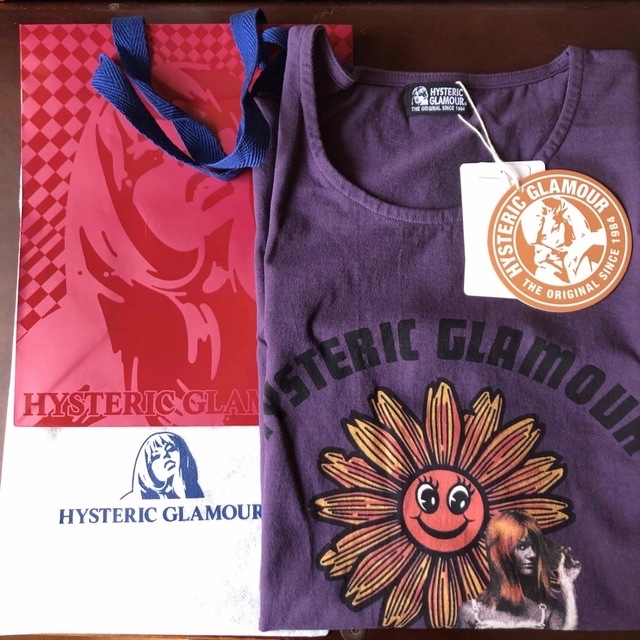 HYSTERIC GLAMOUR(ヒステリックグラマー)のヒステリックグラマー　flower power Tシャツ　パープル 新品未使用 レディースのトップス(Tシャツ(半袖/袖なし))の商品写真