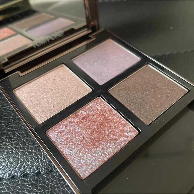 TOM FORD BEAUTY(トムフォードビューティ)のトム フォード アイ カラー クォード / 25 プリティ ベイビー コスメ/美容のベースメイク/化粧品(アイシャドウ)の商品写真