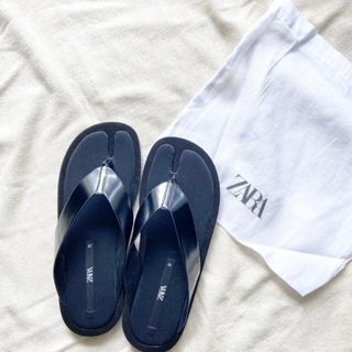 ザラ(ZARA)のZARA ミニマルフラットサンダル(サンダル)