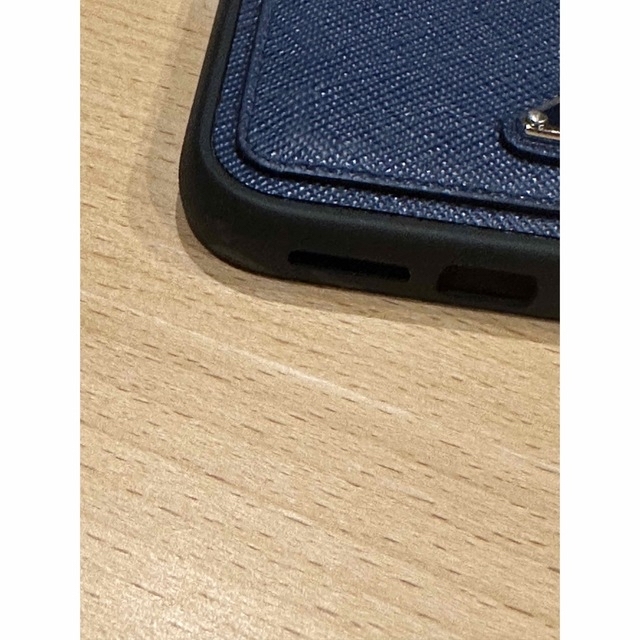 PRADA(プラダ)のサフィアーノレザー iPhone 14 Pro Max用カバー スマホ/家電/カメラのスマホアクセサリー(iPhoneケース)の商品写真