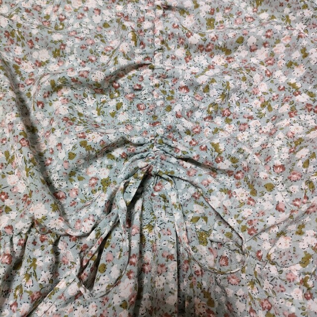 花柄リボントップス/Lサイズ レディースのトップス(シャツ/ブラウス(半袖/袖なし))の商品写真