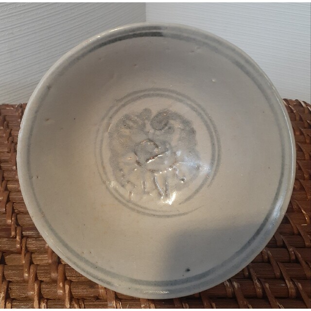 中国古美術 中国古陶磁器 古玩 明朝明代 呉須 青華古染付 花に渦巻き文様 茶碗
