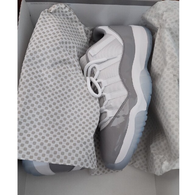 NIKE AIR JORDAN 11  LOW CEMENT GRAY