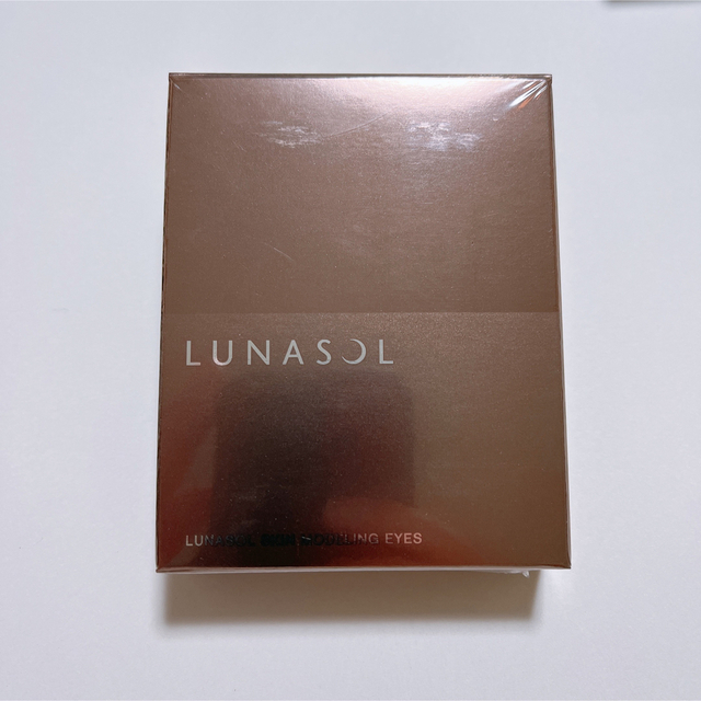 LUNASOL(ルナソル)のルナソル　スキンモデリングアイズ （01 Beige Beige） コスメ/美容のベースメイク/化粧品(アイシャドウ)の商品写真